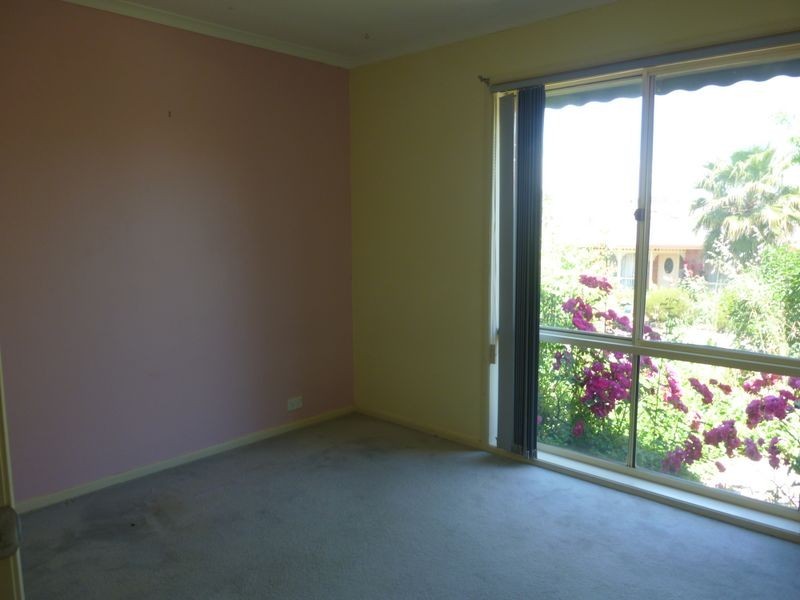 27 Warabin Crescent, Ngunnawal ACT 2913