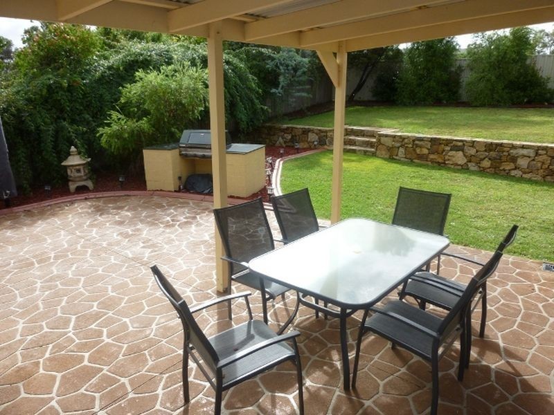 19 Wangara Crescent, Queanbeyan NSW 2620