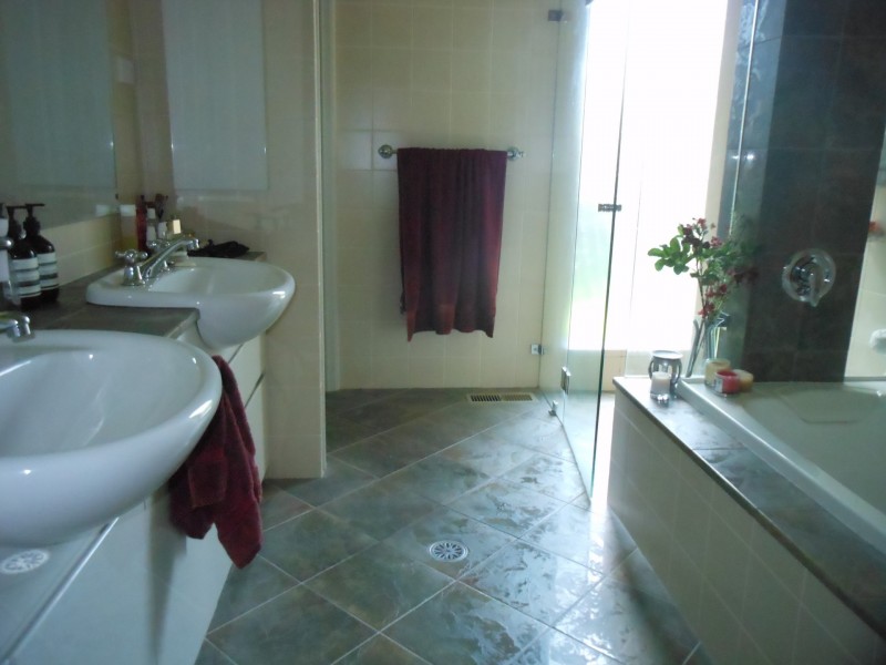 16 Durville Street, Griffith ACT 2603