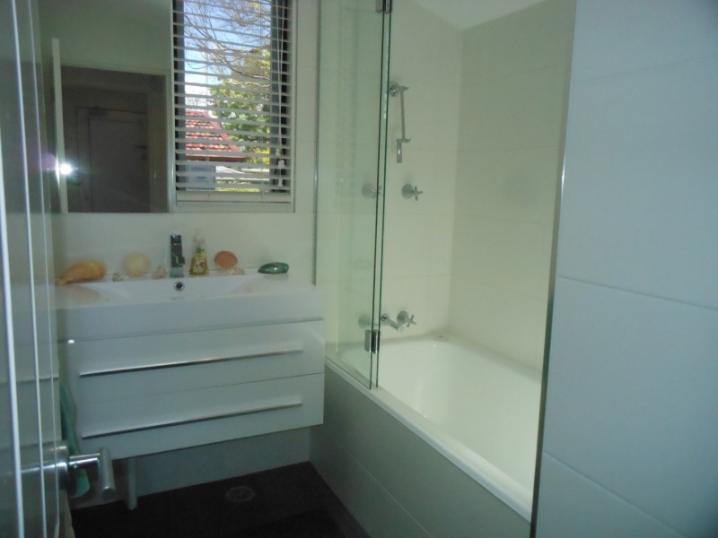 1 Bayley Street, Narrabundah ACT 2604