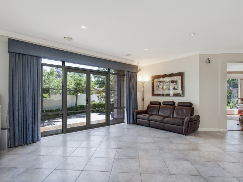 15 Nathan Street, Deakin ACT 2600