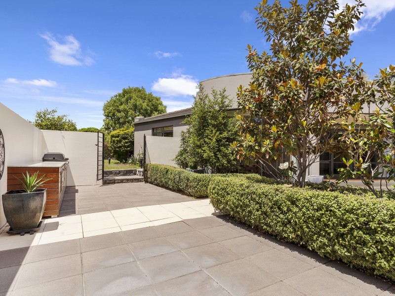 15 Nathan Street, Deakin ACT 2600