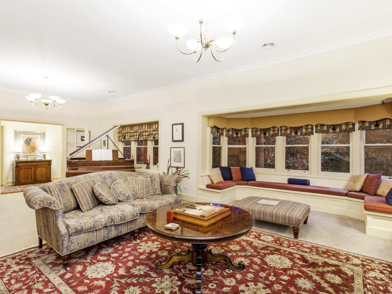 15 Dampier Crescent, Forrest ACT 2603