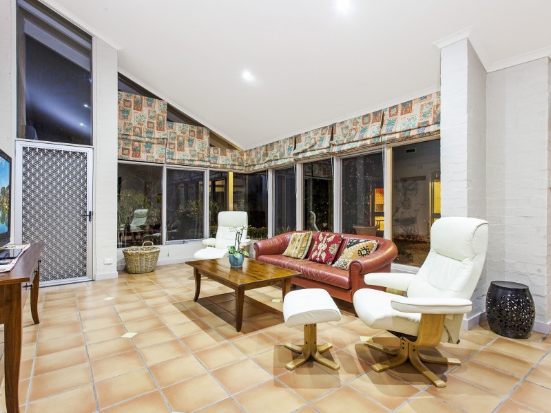 15 Dampier Crescent, Forrest ACT 2603