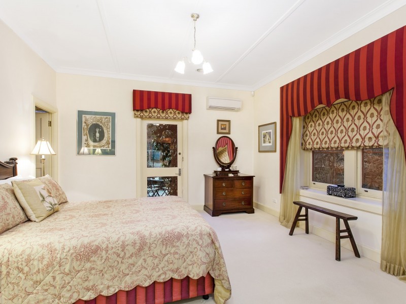 15 Dampier Crescent, Forrest ACT 2603