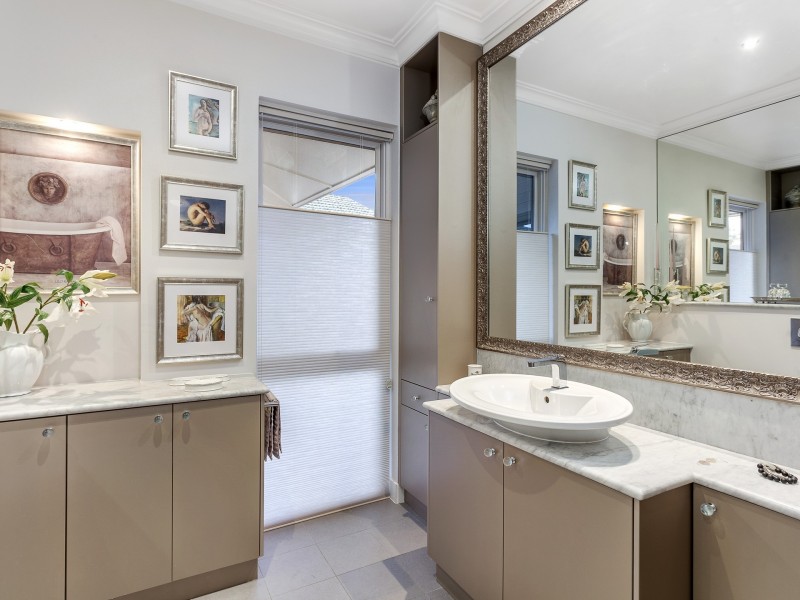 15 Dampier Crescent, Forrest ACT 2603
