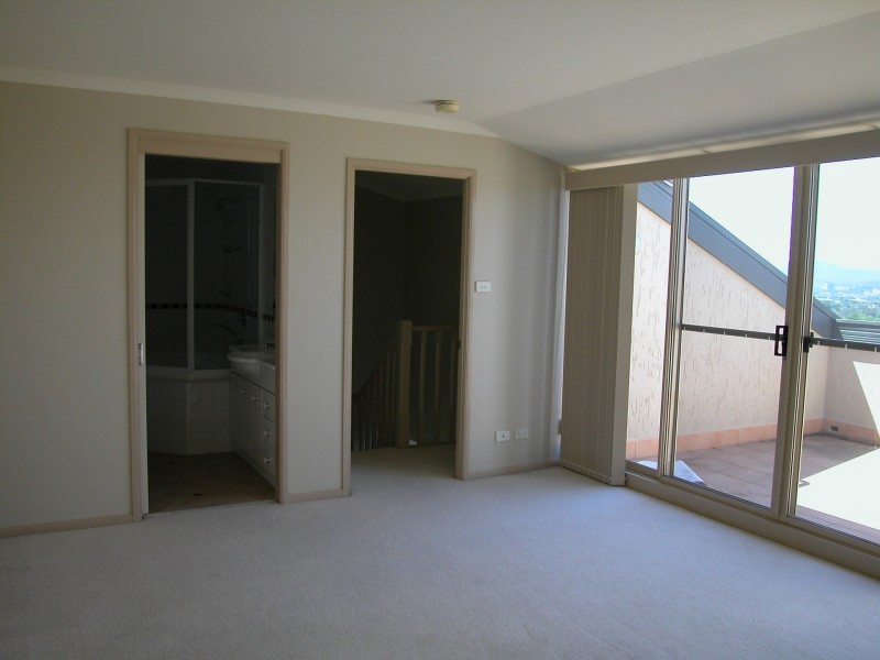 18/34 Leahy Close, Narrabundah ACT 2604