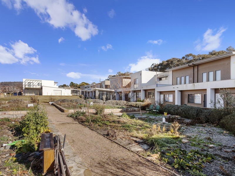 49/39 Jerrabomberra Avenue, Narrabundah ACT 2604