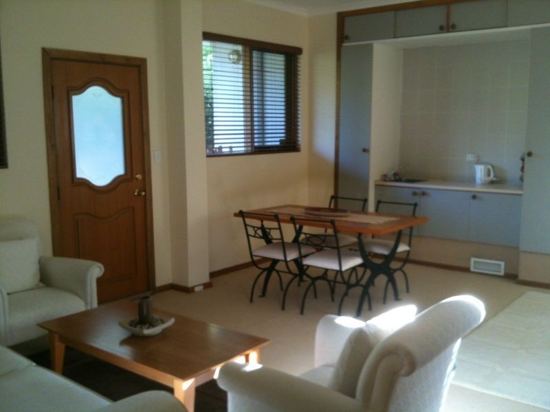 90 Empire Circuit, Deakin ACT 2600