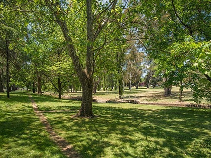 25 Telopea Park, Barton ACT 2600