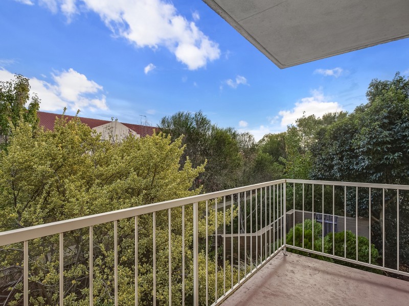 16/21 Tenison-Woods Circuit, Bonython ACT 2905