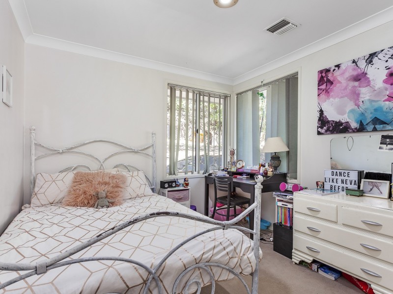 25 Clare Dennis Avenue, Gordon ACT 2906