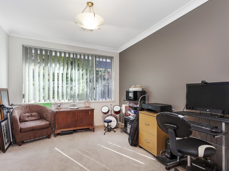 25 Clare Dennis Avenue, Gordon ACT 2906
