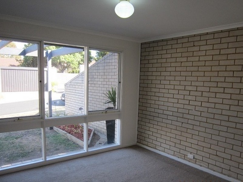 4 Brownlow Place, Holt ACT 2615