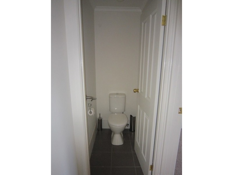4 Brownlow Place, Holt ACT 2615