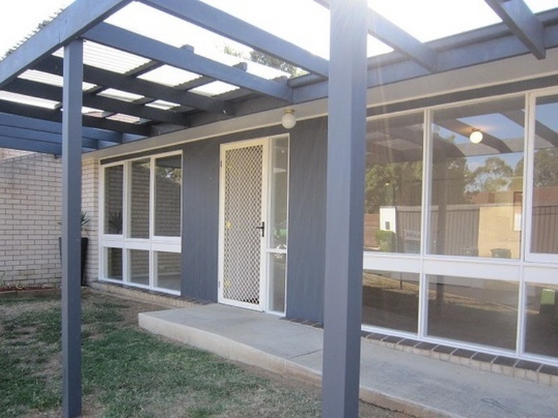 4 Brownlow Place, Holt ACT 2615