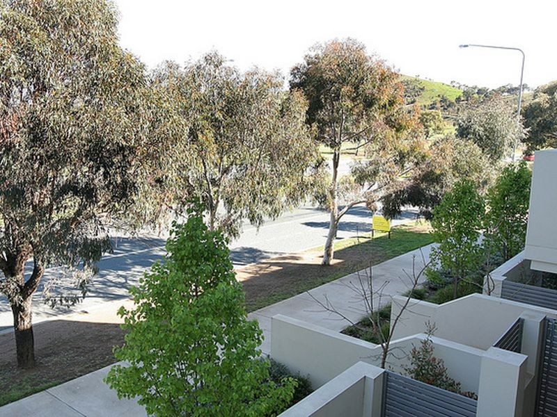 4/120 Athllon Drive, Greenway ACT 2900