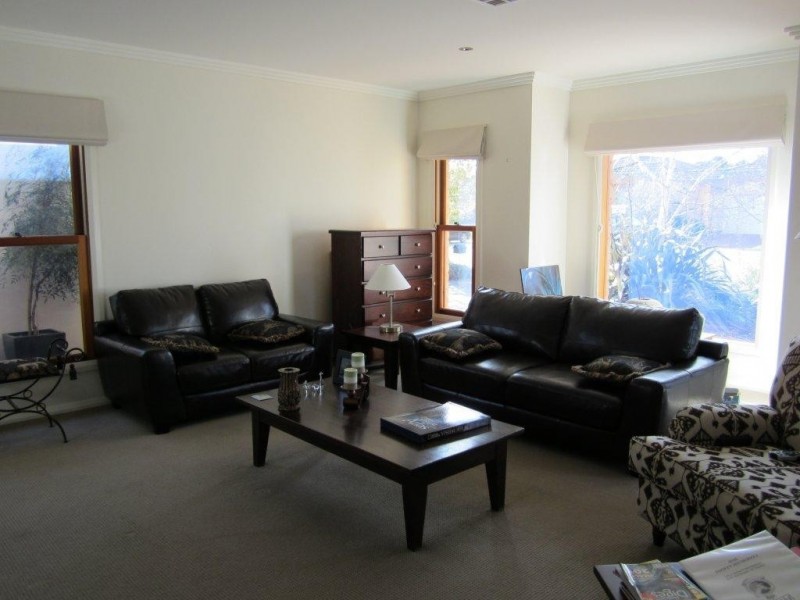42 Mary Kitson Street, Watson ACT 2602