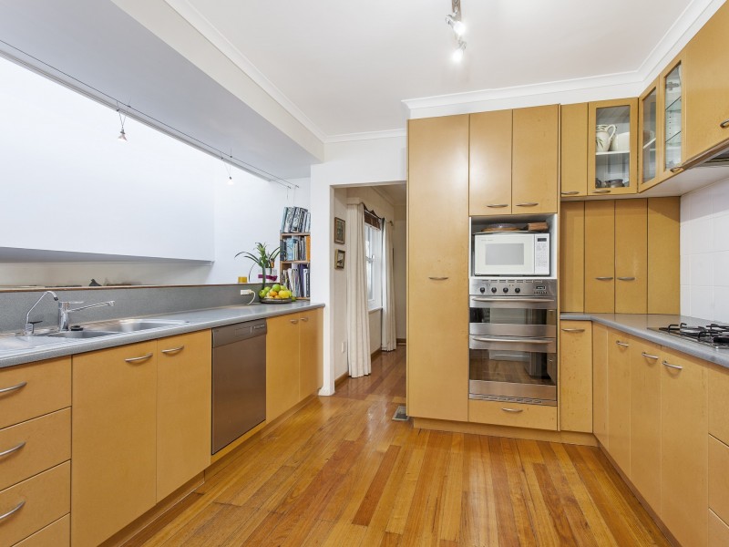 77 Hopetoun Circuit, Yarralumla ACT 2600