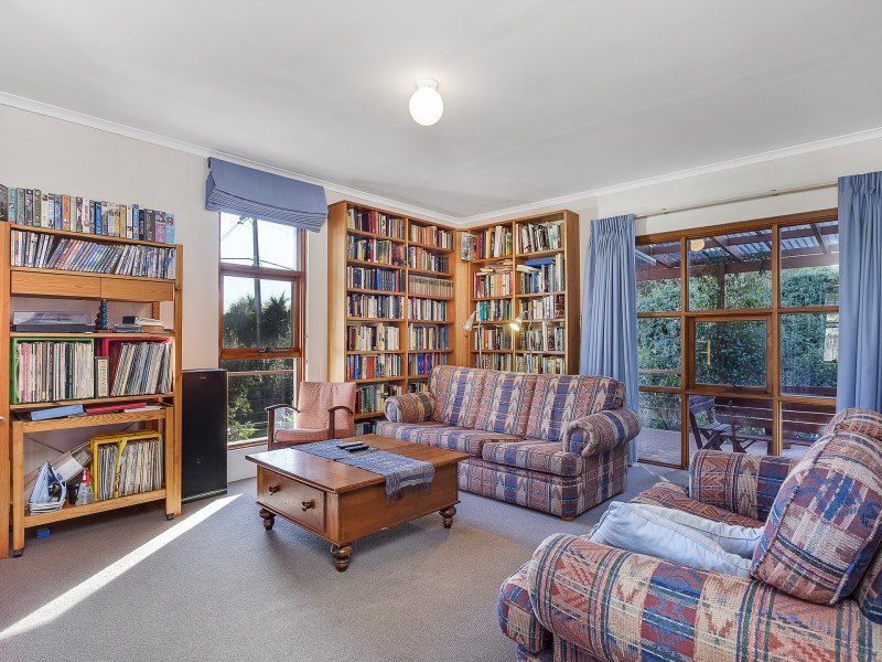 77 Hopetoun Circuit, Yarralumla ACT 2600