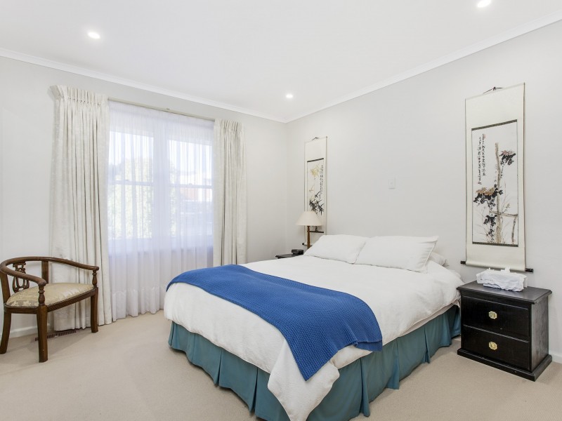 77 Hopetoun Circuit, Yarralumla ACT 2600