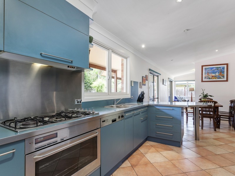 98 Walker Crescent, Narrabundah ACT 2604