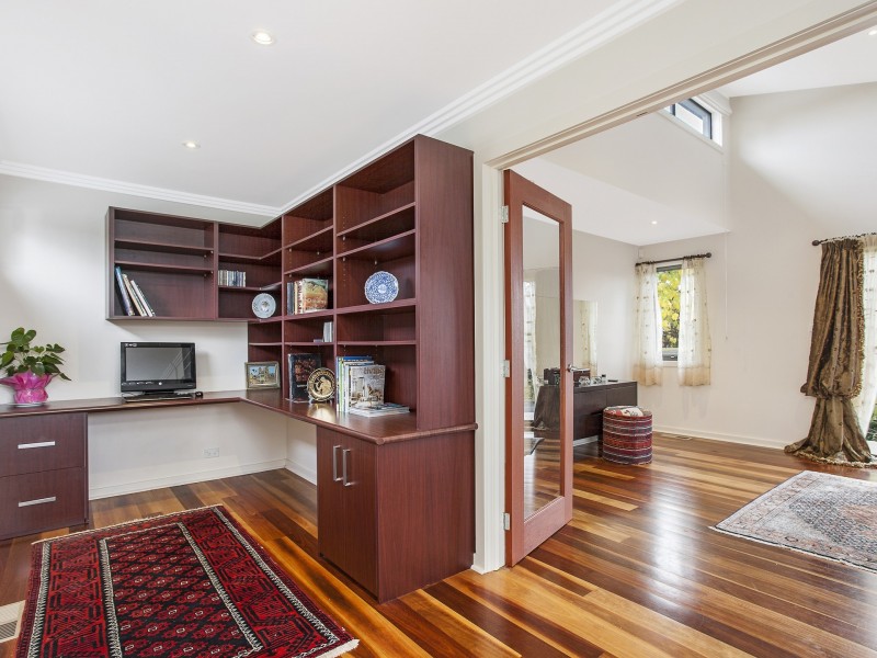 13 Newdegate Street, Deakin ACT 2600