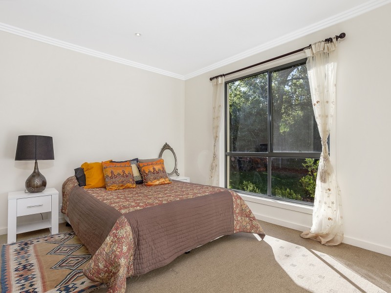 13 Newdegate Street, Deakin ACT 2600