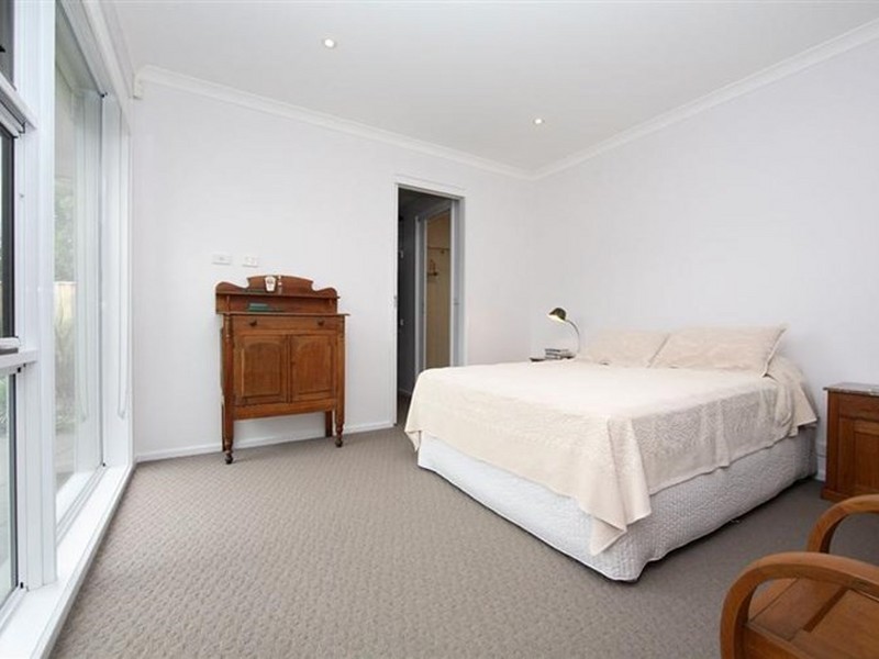 2/134 Blamey Crescent, Campbell ACT 2612