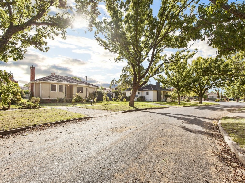 26 Arunta Street, Narrabundah ACT 2604