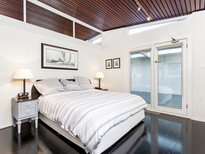 7 Canterbury Crescent, Deakin ACT 2600