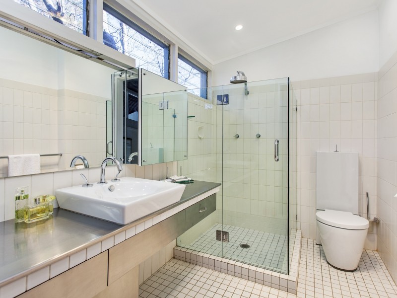 7 Canterbury Crescent, Deakin ACT 2600
