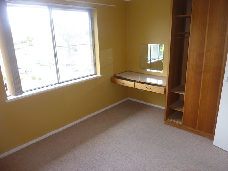 27/27 Coxen Street, Hughes ACT 2605