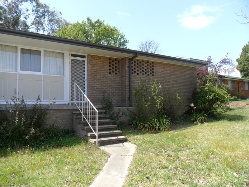 29 Kitchener Street, Hughes ACT 2605