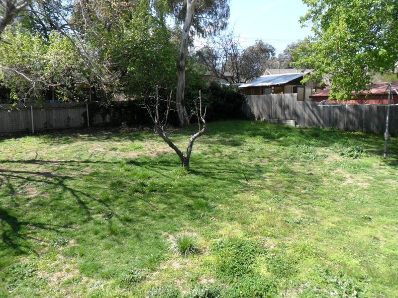 29 Kitchener Street, Hughes ACT 2605