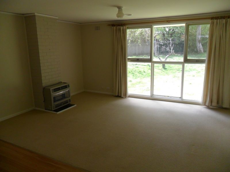 29 Kitchener Street, Hughes ACT 2605