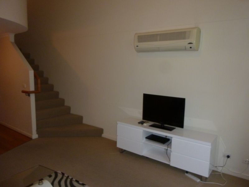 12/18 Captain Cook Crescent, Griffith ACT 2603