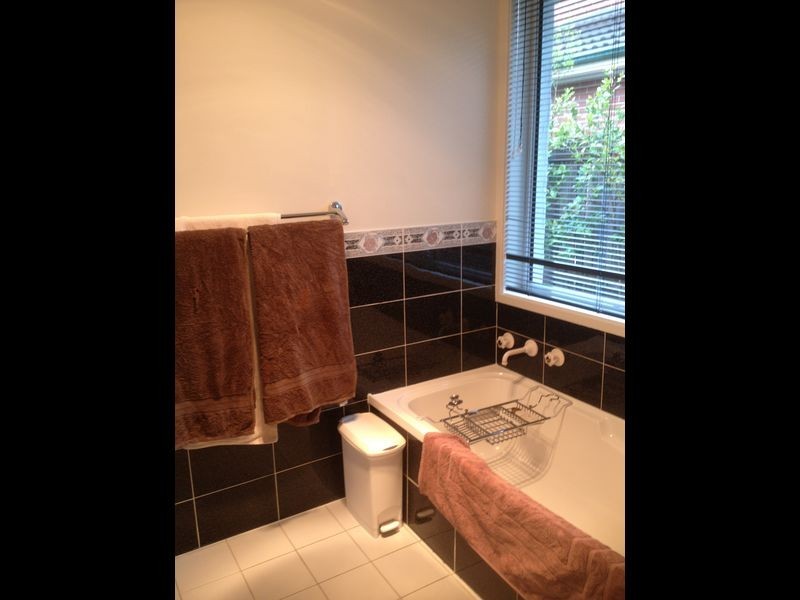 25 Clare Dennis Avenue, Gordon ACT 2906
