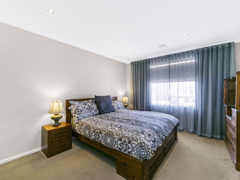 200 Monaro Crescent, Red Hill ACT 2603