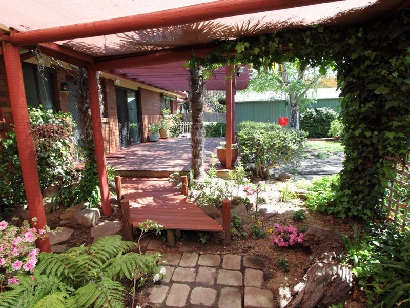 27 Embling Street, Wanniassa ACT 2903