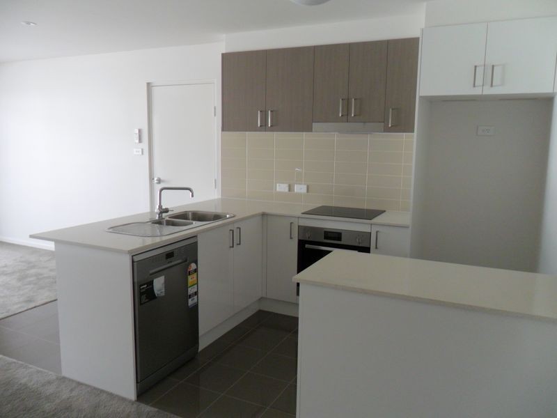 21/39 Jerrabomberra Avenue, Narrabundah ACT 2604