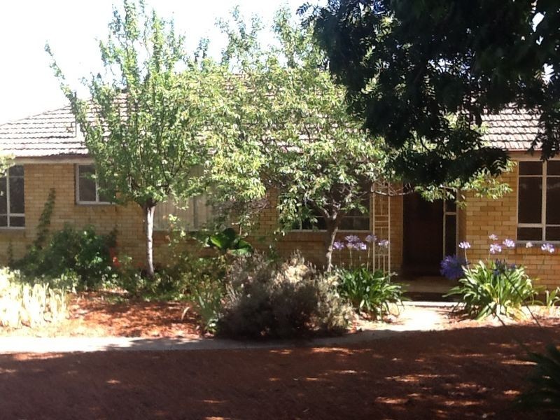 19 Beauchamp Street, Deakin ACT 2600