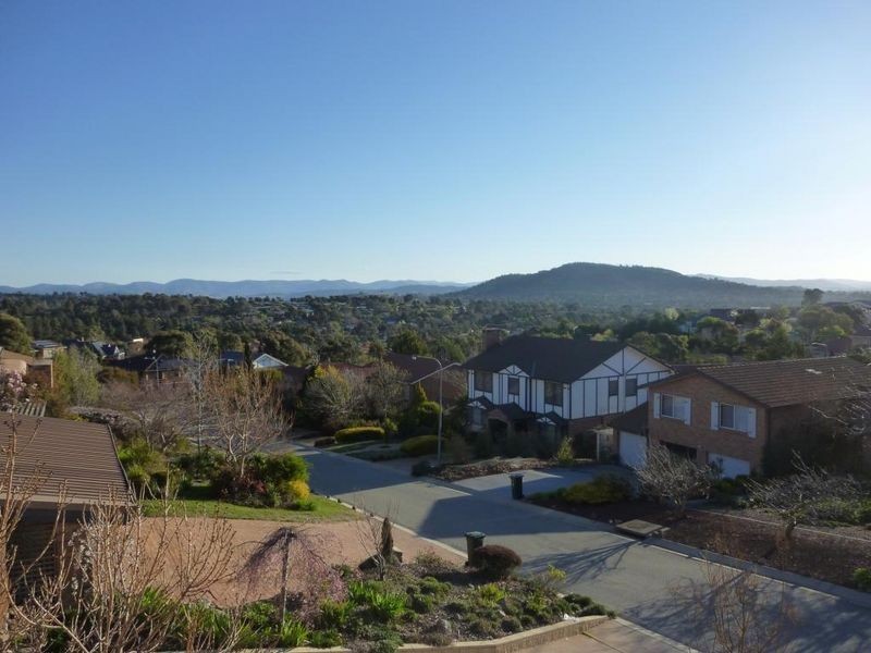 12 Whitty Crescent, Isaacs ACT 2607