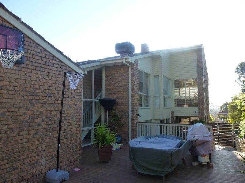 12 Whitty Crescent, Isaacs ACT 2607