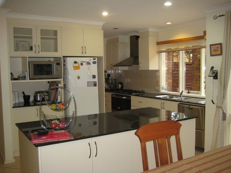 12 Whitty Crescent, Isaacs ACT 2607