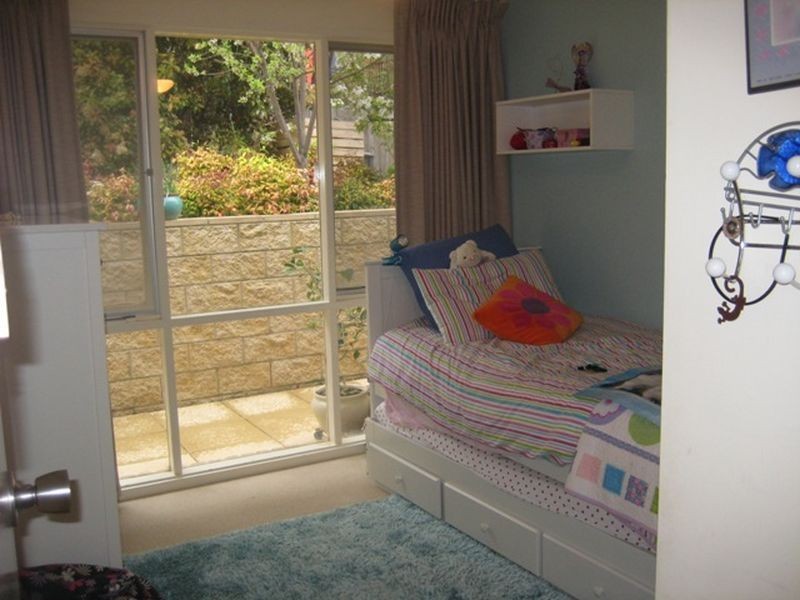 12 Whitty Crescent, Isaacs ACT 2607