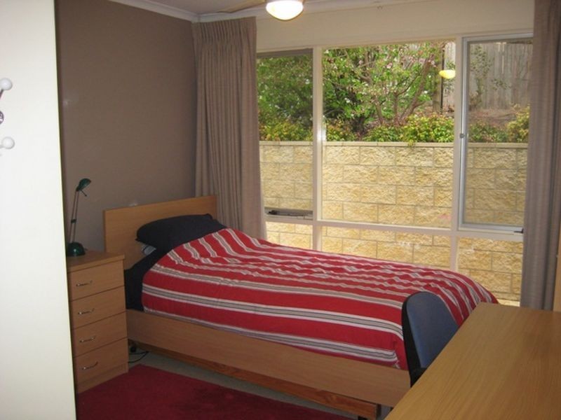 12 Whitty Crescent, Isaacs ACT 2607