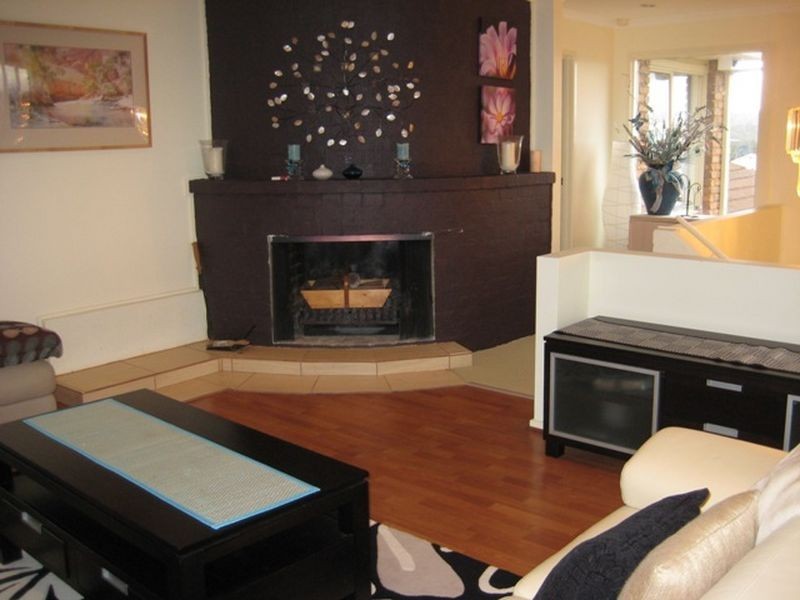 12 Whitty Crescent, Isaacs ACT 2607