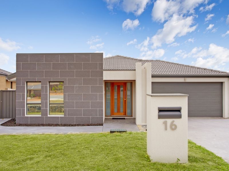 16 Winchester Street, Casey ACT 2913