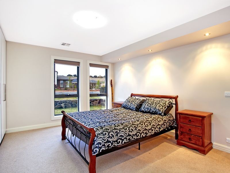 16 Winchester Street, Casey ACT 2913